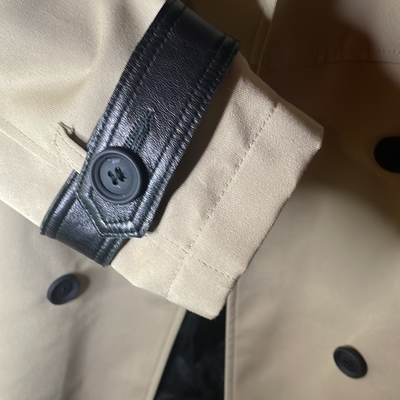 Danier Vintage Italian Leather Double
Breasted Jacket Size Small - Picture 8 of 13